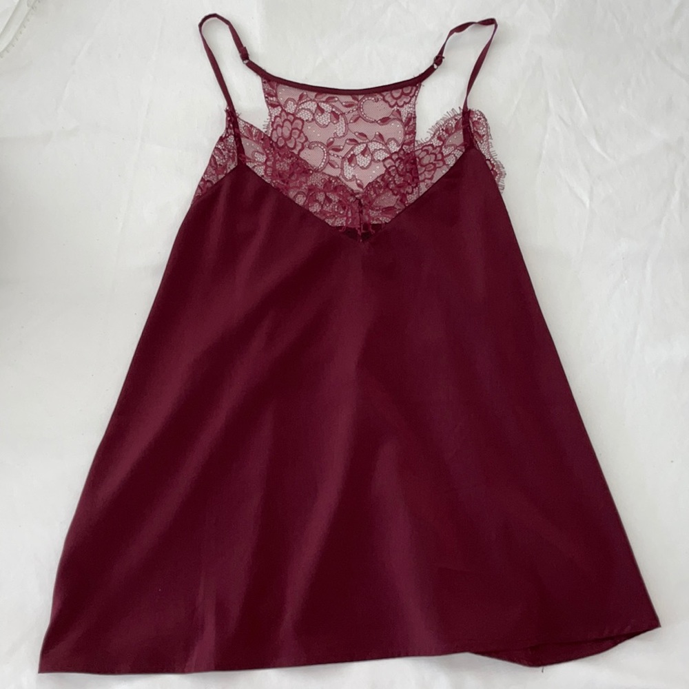 Maroon silky lace tank top
